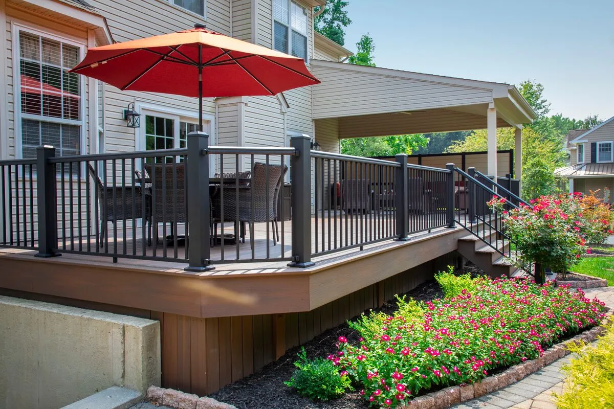 RDI Avalon Aluminum Railing installed on deck