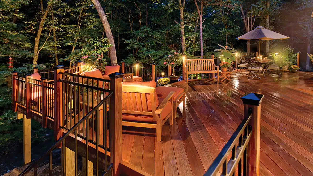 Deck Design Ideas: Creating an Outdoor Oasis article image
