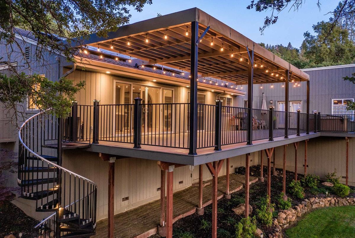 Decking Materials Compared: Pros and Cons article image